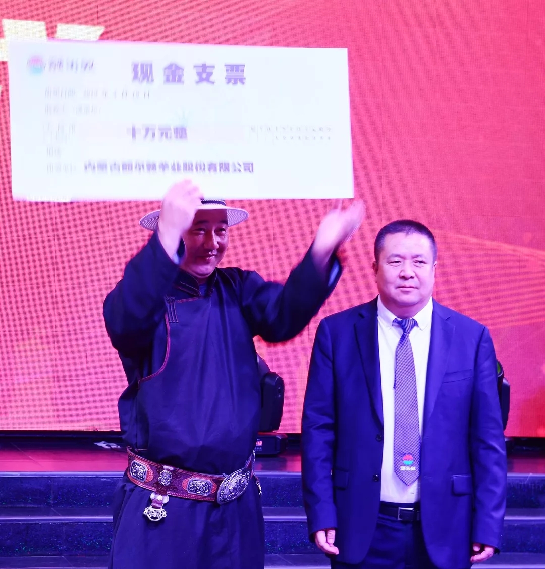 1556414087596463.jpg 640.webp (18).jpg